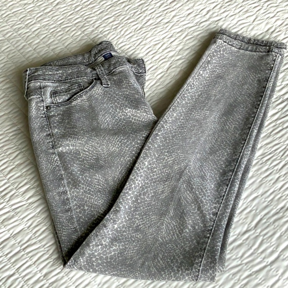 Universal Thread 6/28R Jeans